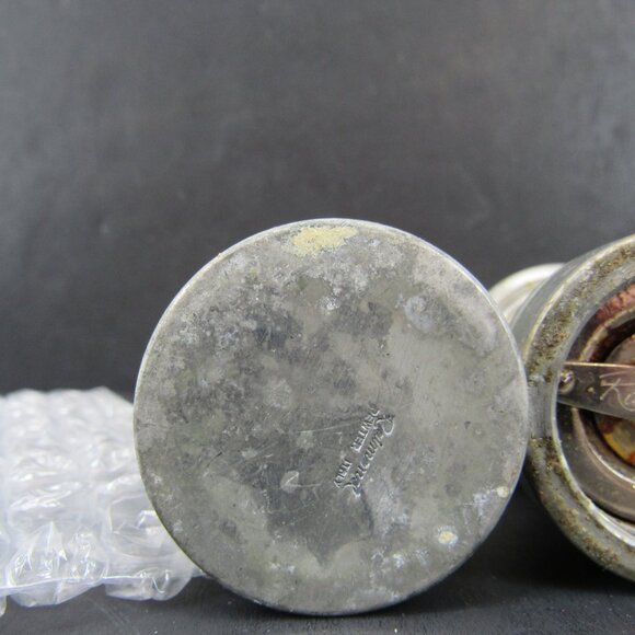 Raimond Pewter 2 1/2 Inch Salt and Pepper Grinder Set Made in Italy - Picture 7 of 9